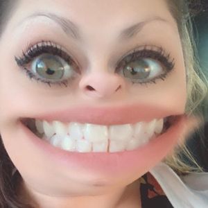 Meet your Posher, Kelli